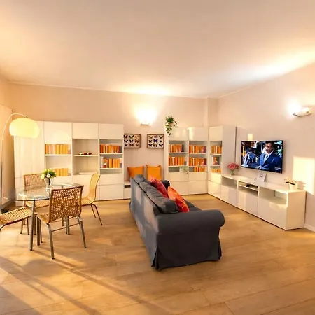 Charme And Style Apartment